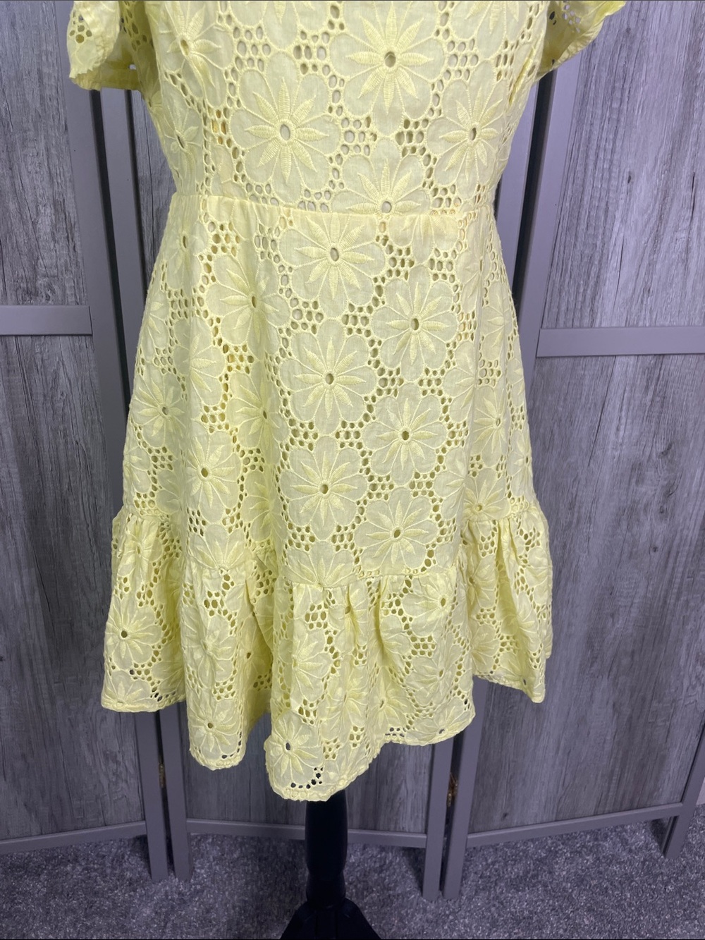 Lulus Biscay Yellow Ruffled Eyelet Lace Sleeveless Dress Women's L - Picture 4 of 13